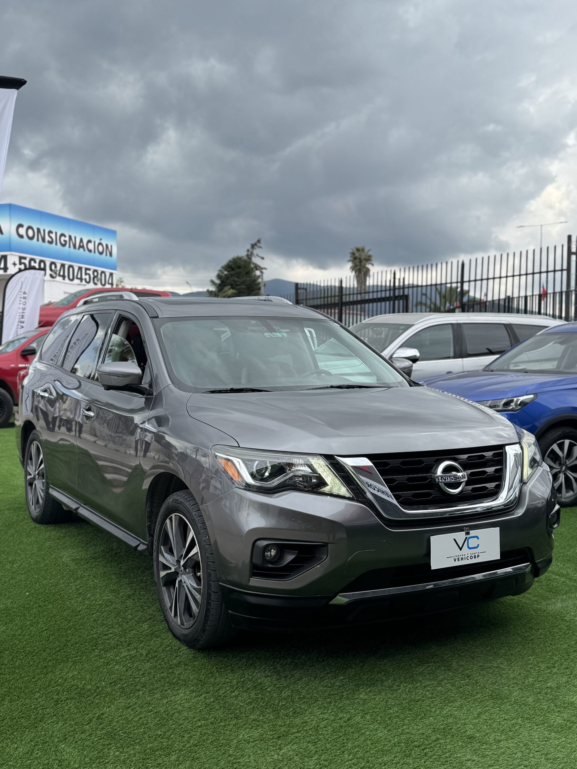 Nissan pathfinder luxleather 2017 awd